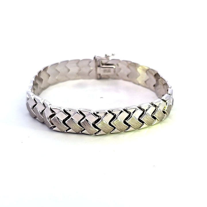 Estate or consignment Jewelry