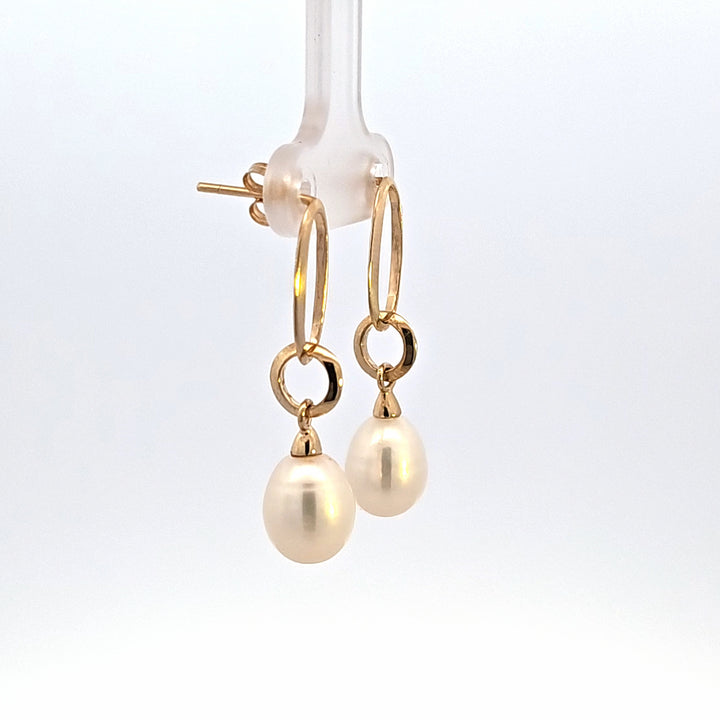 Pearl Earring