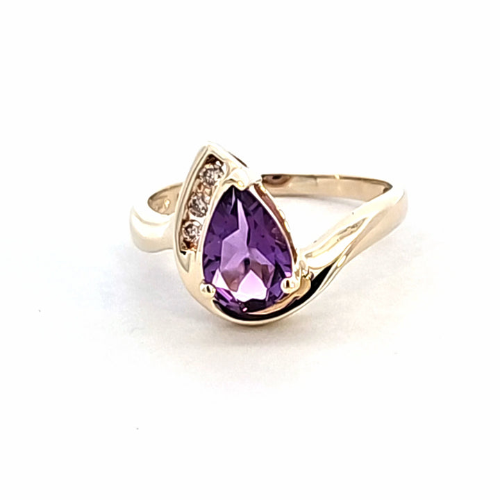 10KY Amethyst and Diamond Estate Ring