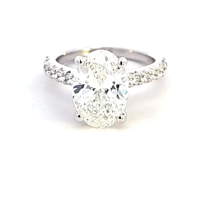 Lab Grown Diamond Engagement Ring