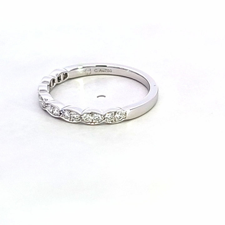 18KW Hearts On Fire Lorelei Floral Diamond Wedding Band