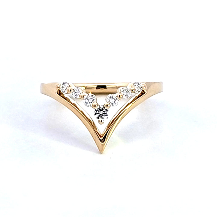 14KY V-Shape Diamond Wedding Band