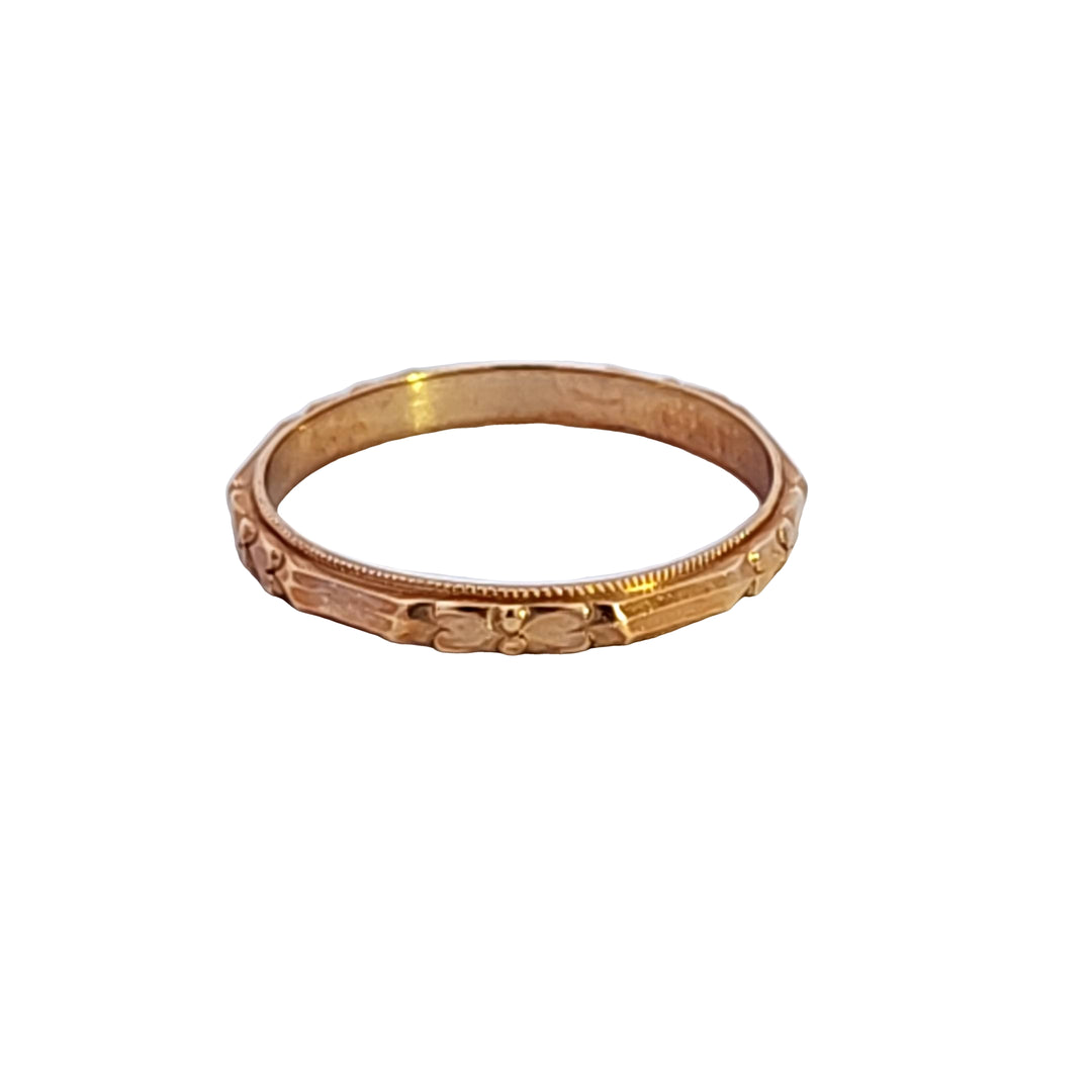 14KY Engraved Vintage Estate Wedding Band