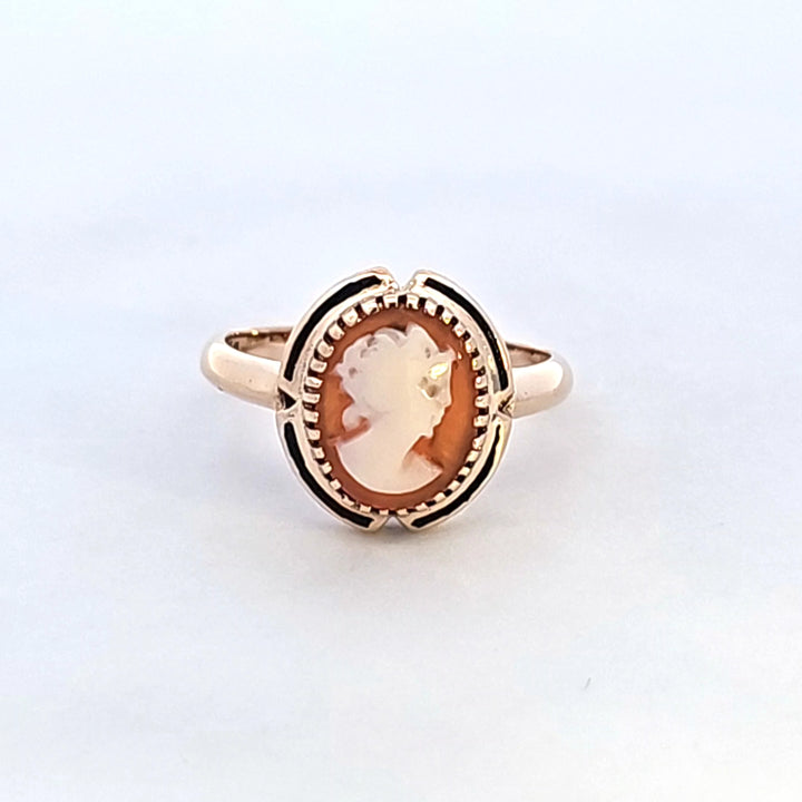 10KY Cameo Estate Ring