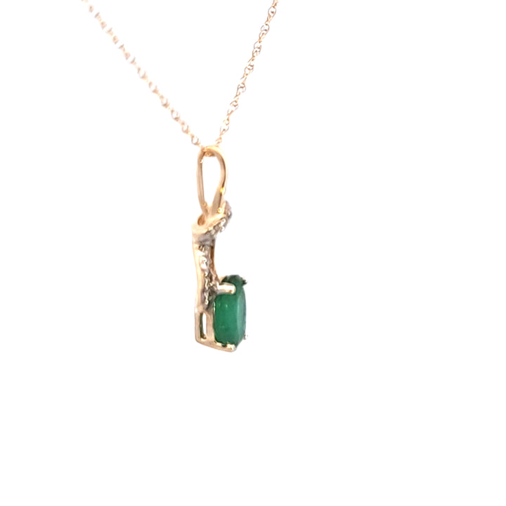 14KY Emerald and Diamond Pendant Necklace