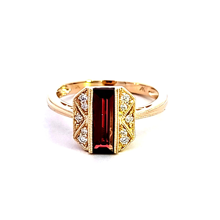 14KY Garnet and Diamond Fashion Ring