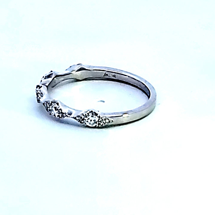 14KW Diamond Wedding Band