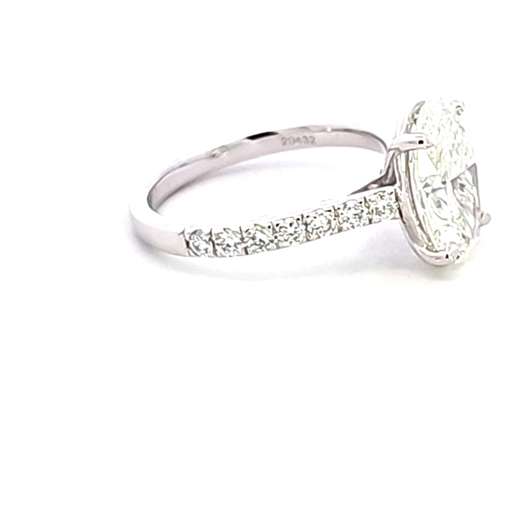 Lab Grown Diamond Engagement Ring