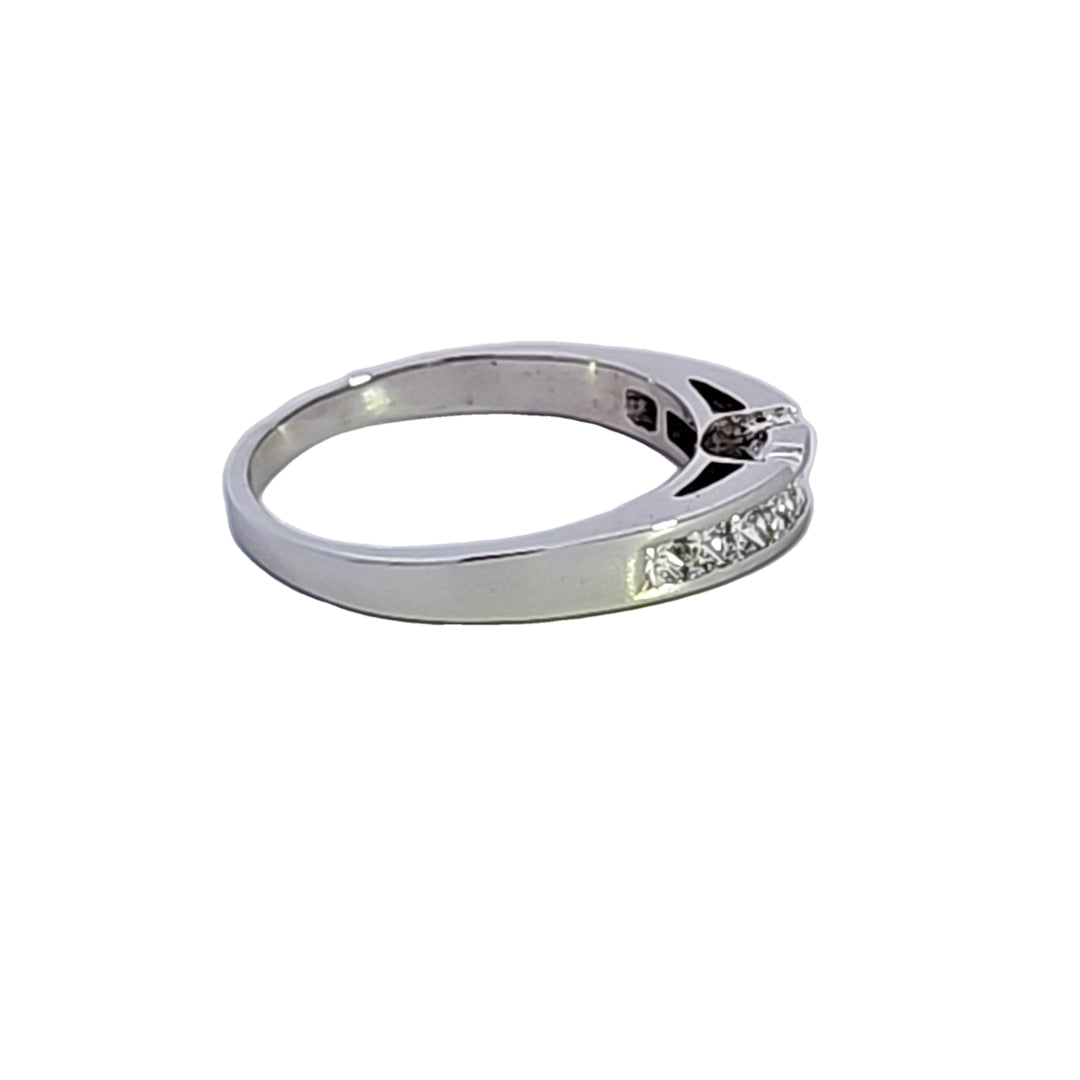 14KW Diamond Channel Set Wedding Band