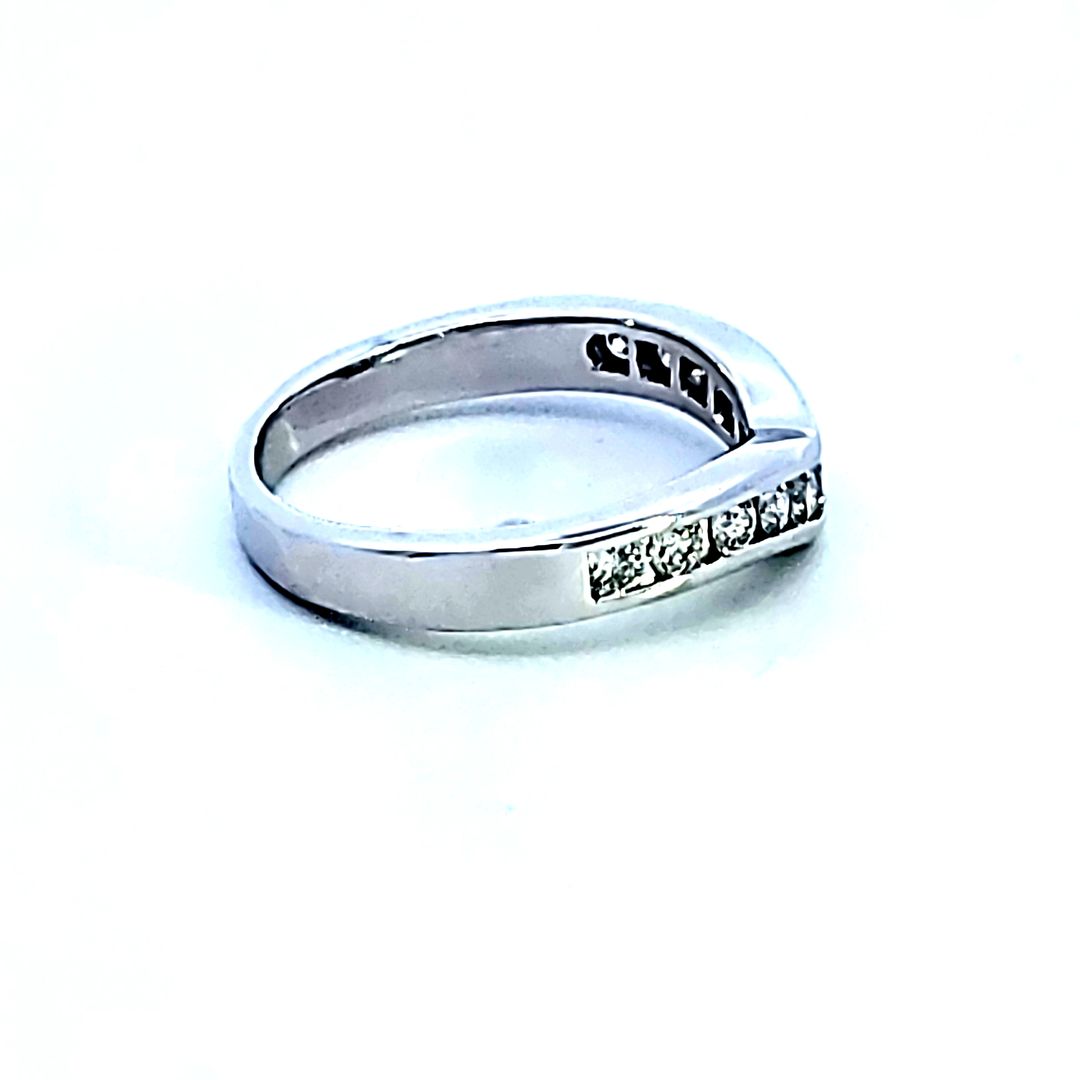 14KW Diamond Wedding Band