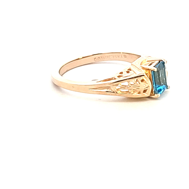 14KY Blue Topaz Estate Ring