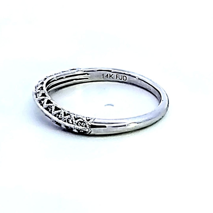 14KW Diamond Wedding Band