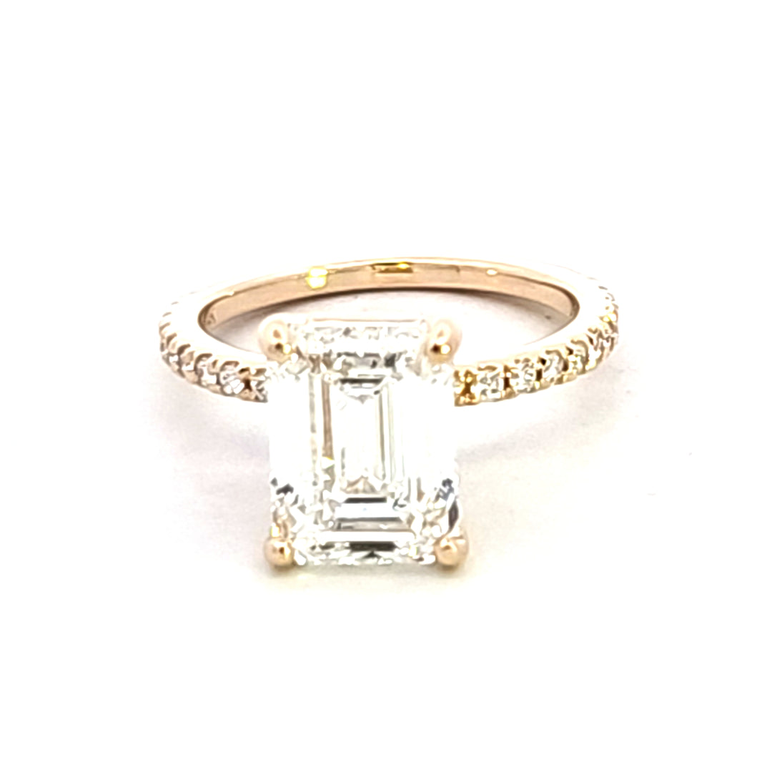 Lab Grown Diamond Engagement Ring