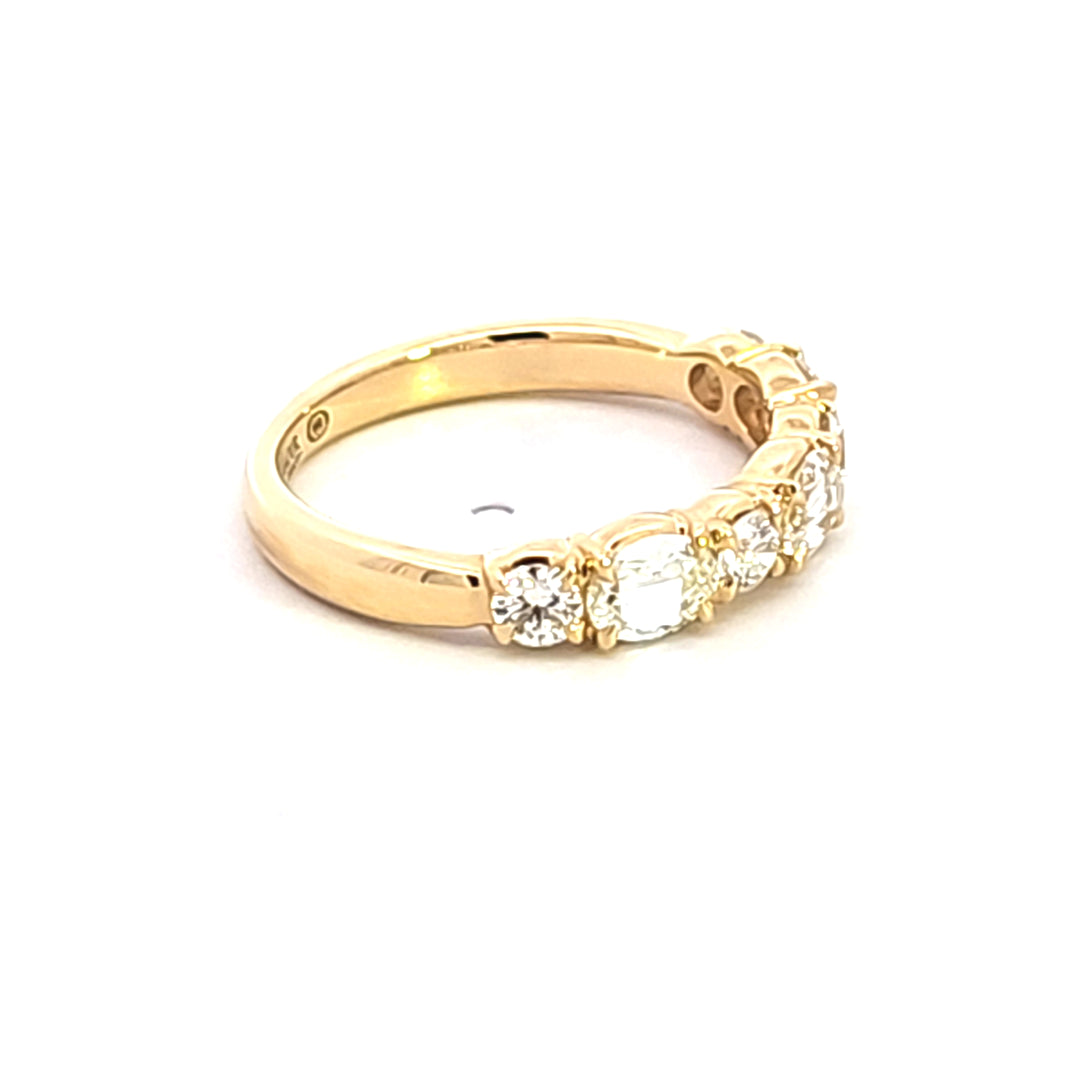 18KY Crisscut Diamond Wedding Band