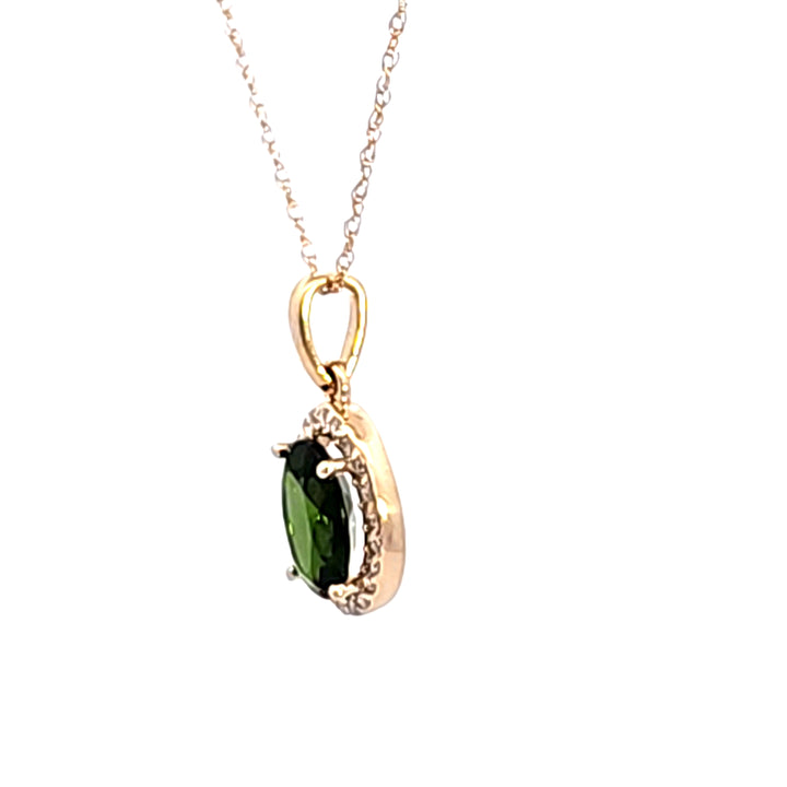 14KY Oval Russalite Chrome Diopside Pendant Necklace