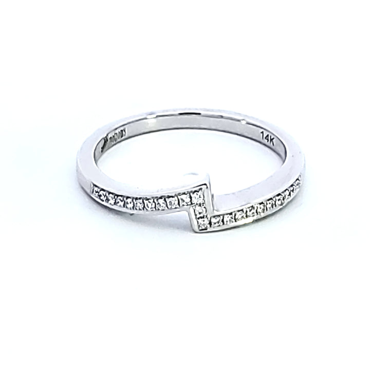 14KW Diamond Wedding Band