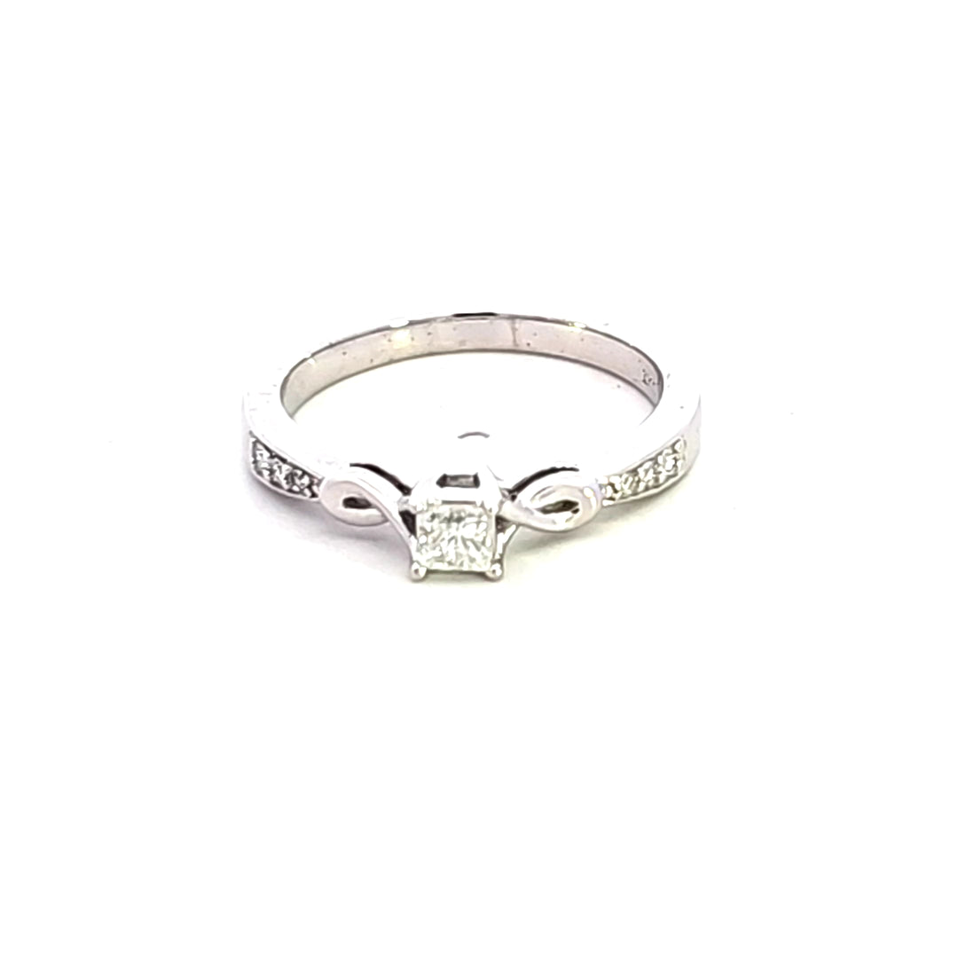 10KW Diamond Estate Ring