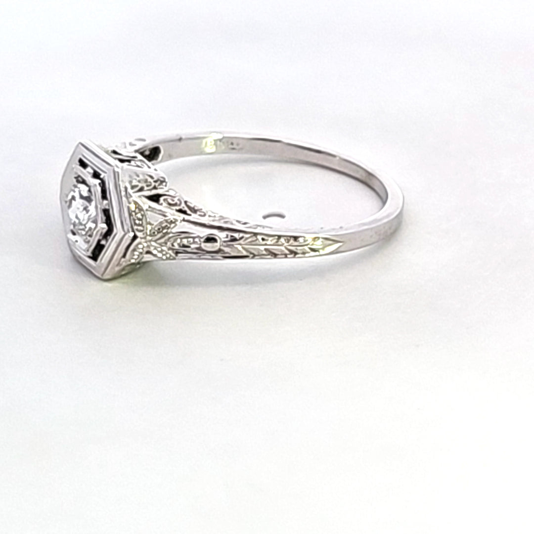 18KW Diamond Estate Ring