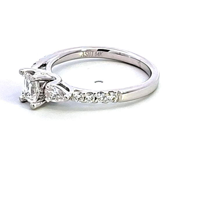 14KW Diamond Engagement Ring