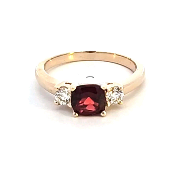 14KY Garnet and Diamond Ring