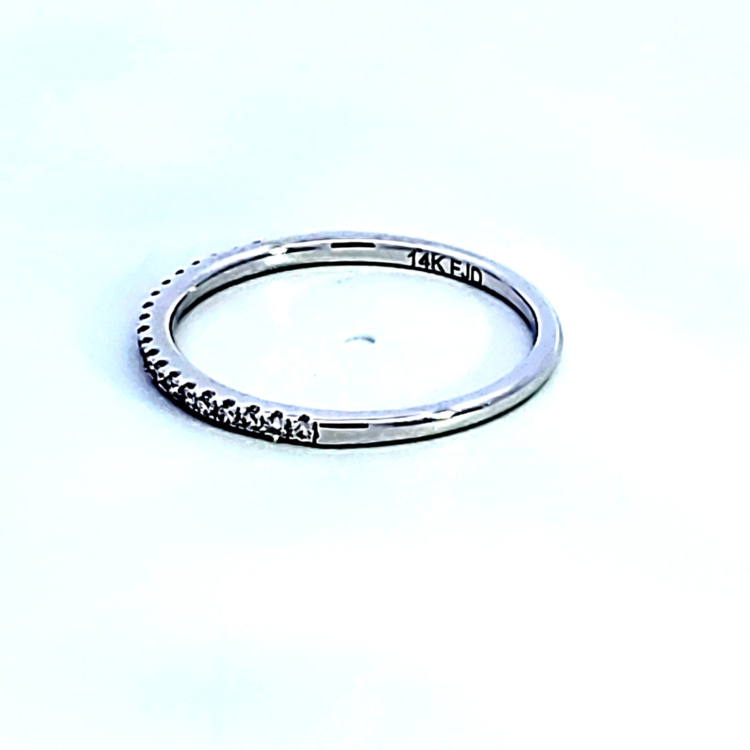 14KW Diamond Wedding Band