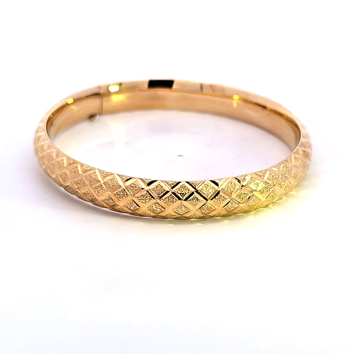 14KY Textured Estate Bangle