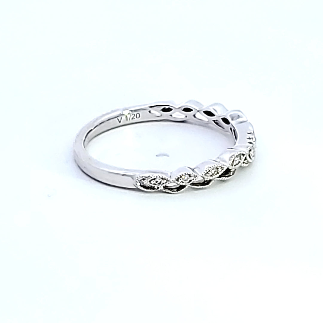 14KW Diamond Wedding Band