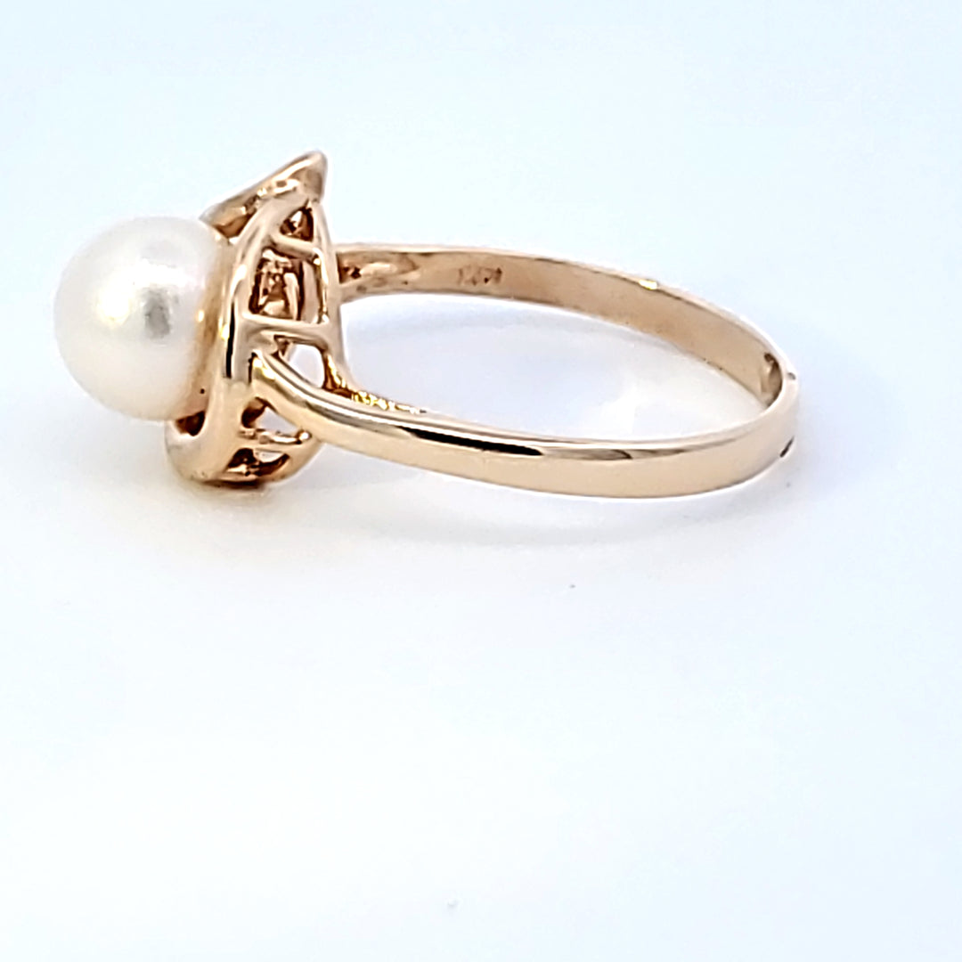 14KY Cultured Pearl Ring