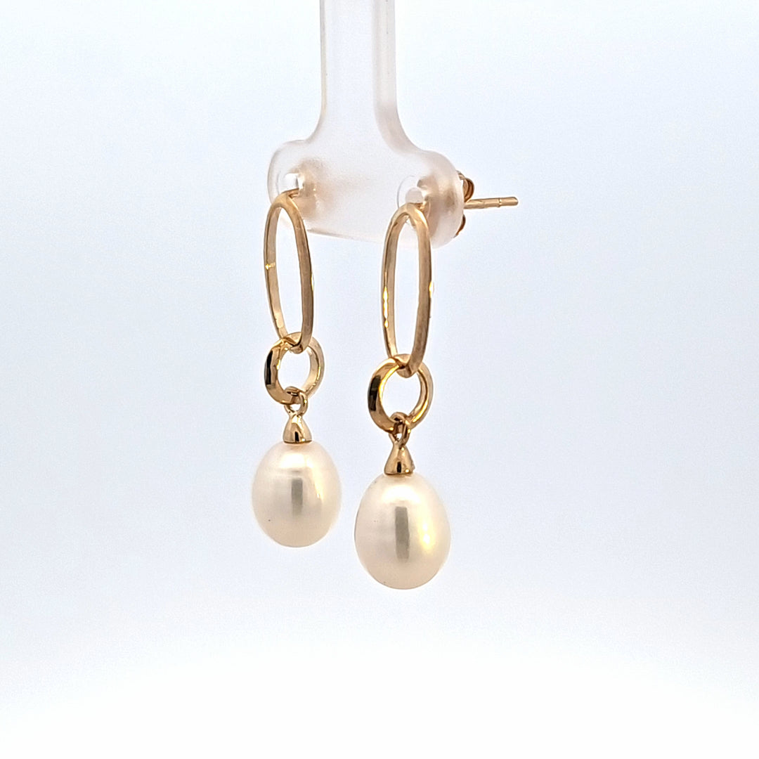 Pearl Earring