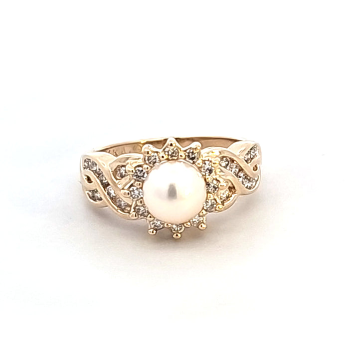 14KY Pearl and Diamond Estate Ring