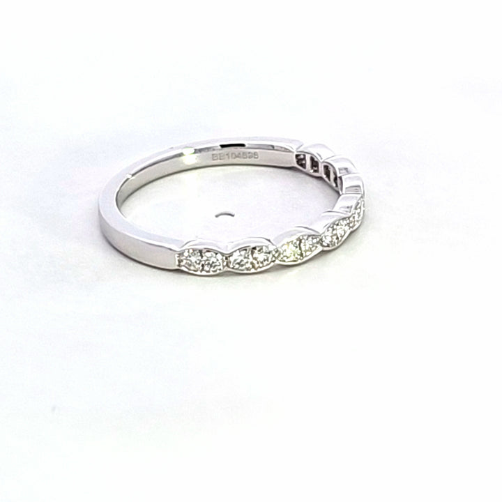 18KW Hearts On Fire Lorelei Floral Diamond Wedding Band
