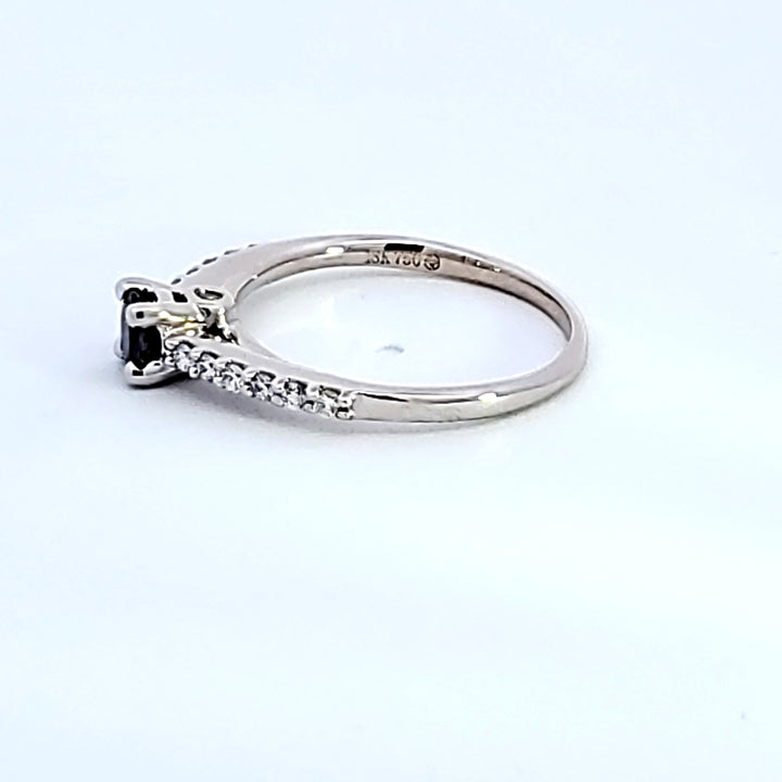 18K White Gold Alexandrite Ring