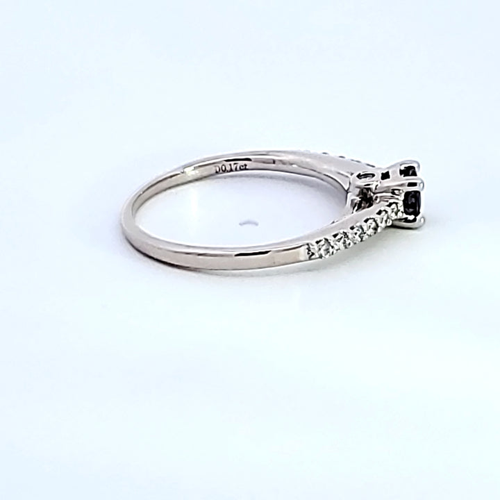 18K White Gold Alexandrite Ring