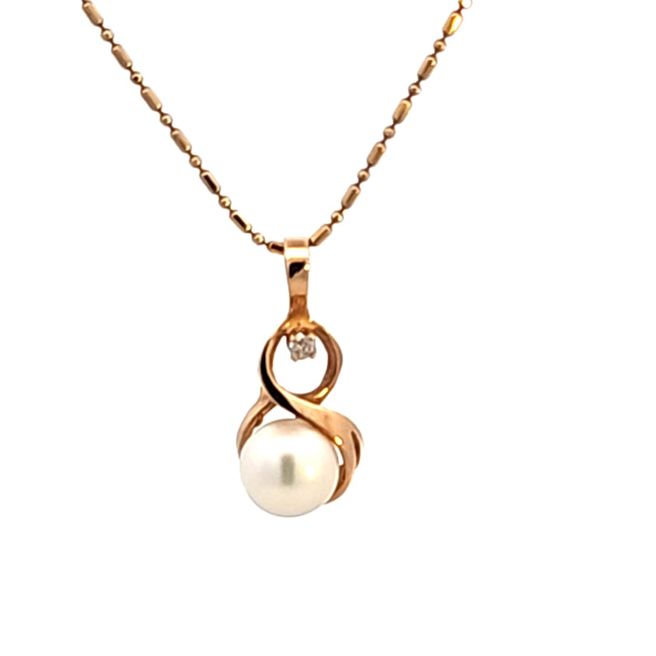 14KY Pearl and Diamond Pendant Necklace