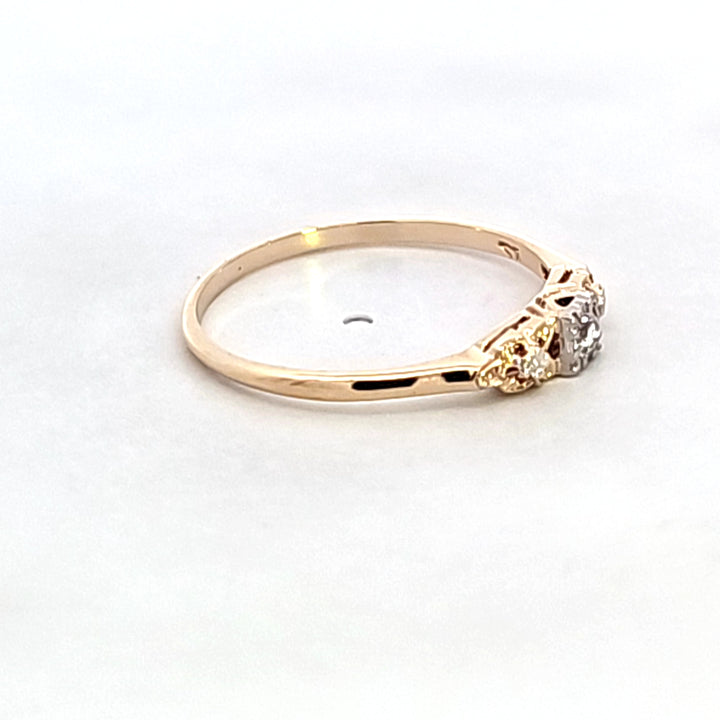 14KY Diamond Estate Ring