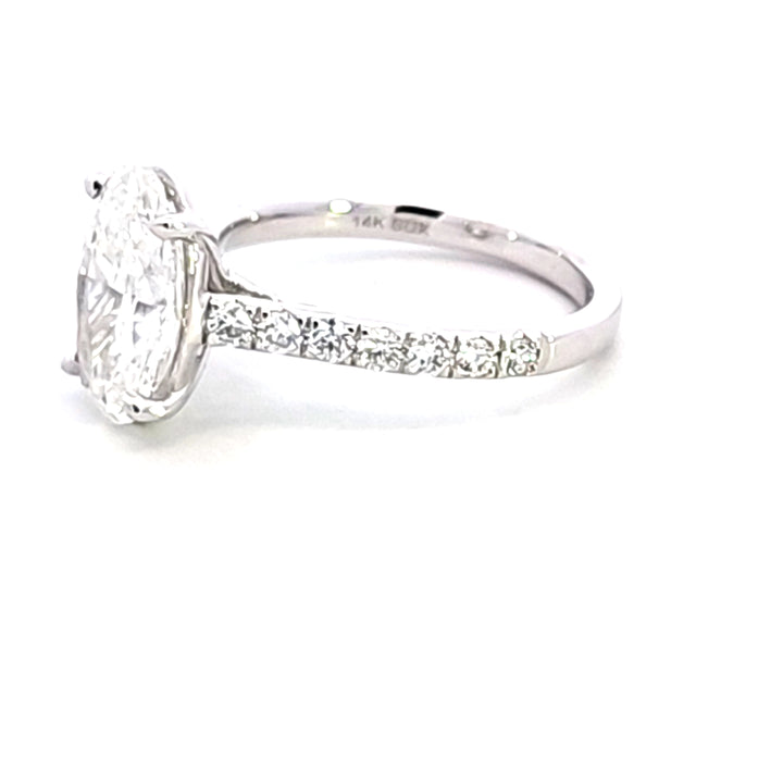 Lab Grown Diamond Engagement Ring