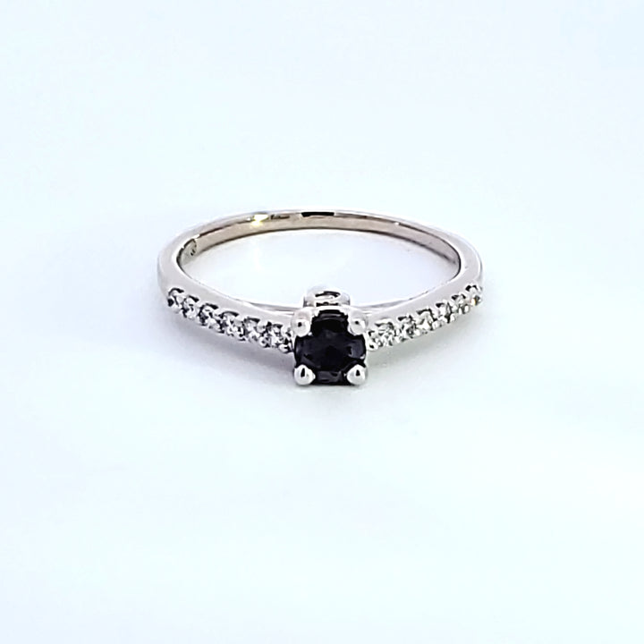 18K White Gold Alexandrite Ring