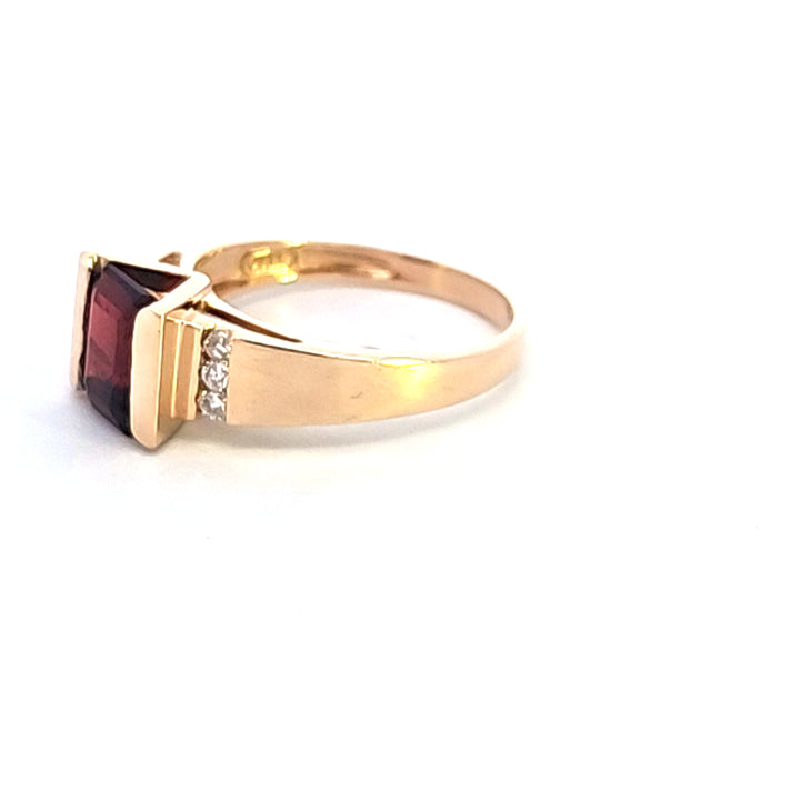 14KY Emerald Garnet and Diamond Estate Ring