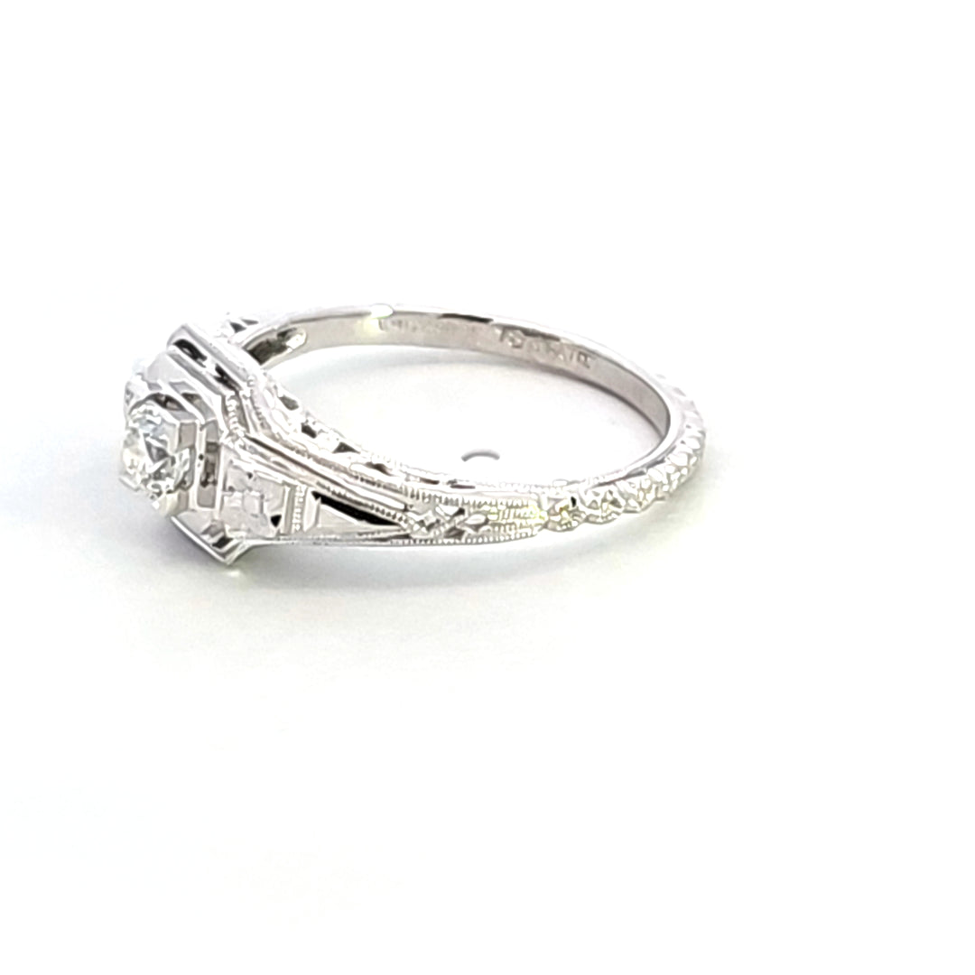18KW Diamond Estate Ring